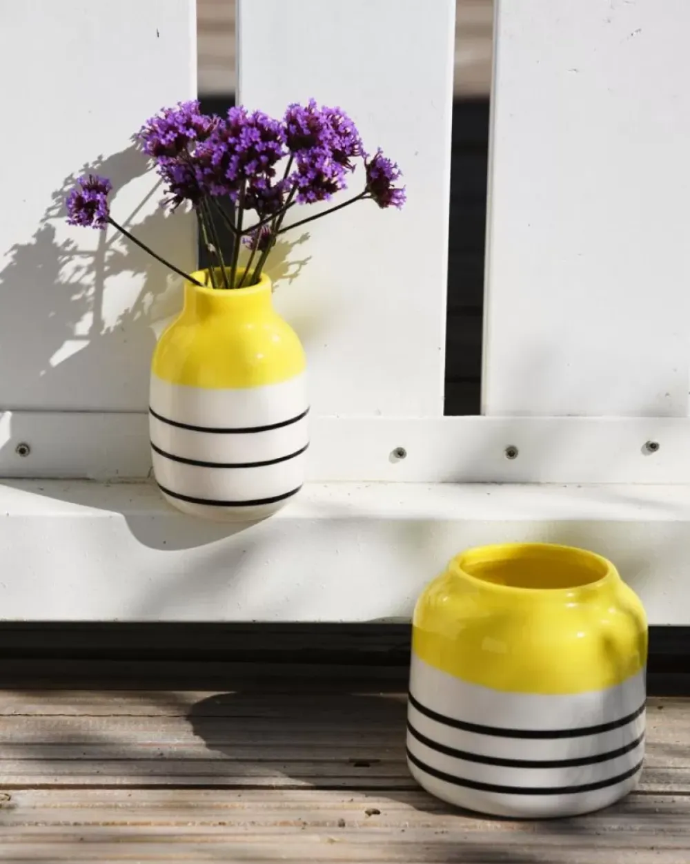 Motel a Miio Bebe Vase Gelb Schwarz Gestreift