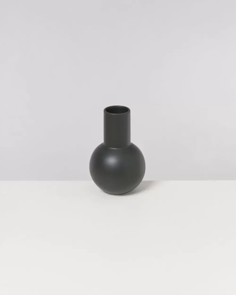 Motel a Miio Bola Vase M Dunkelgrun