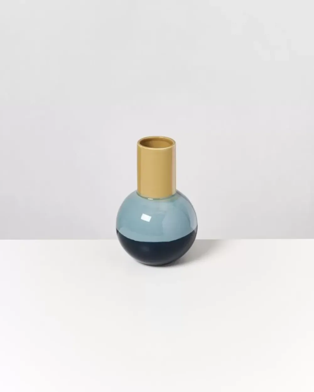 Motel a Miio Bola Vase M Grun Mint Navy