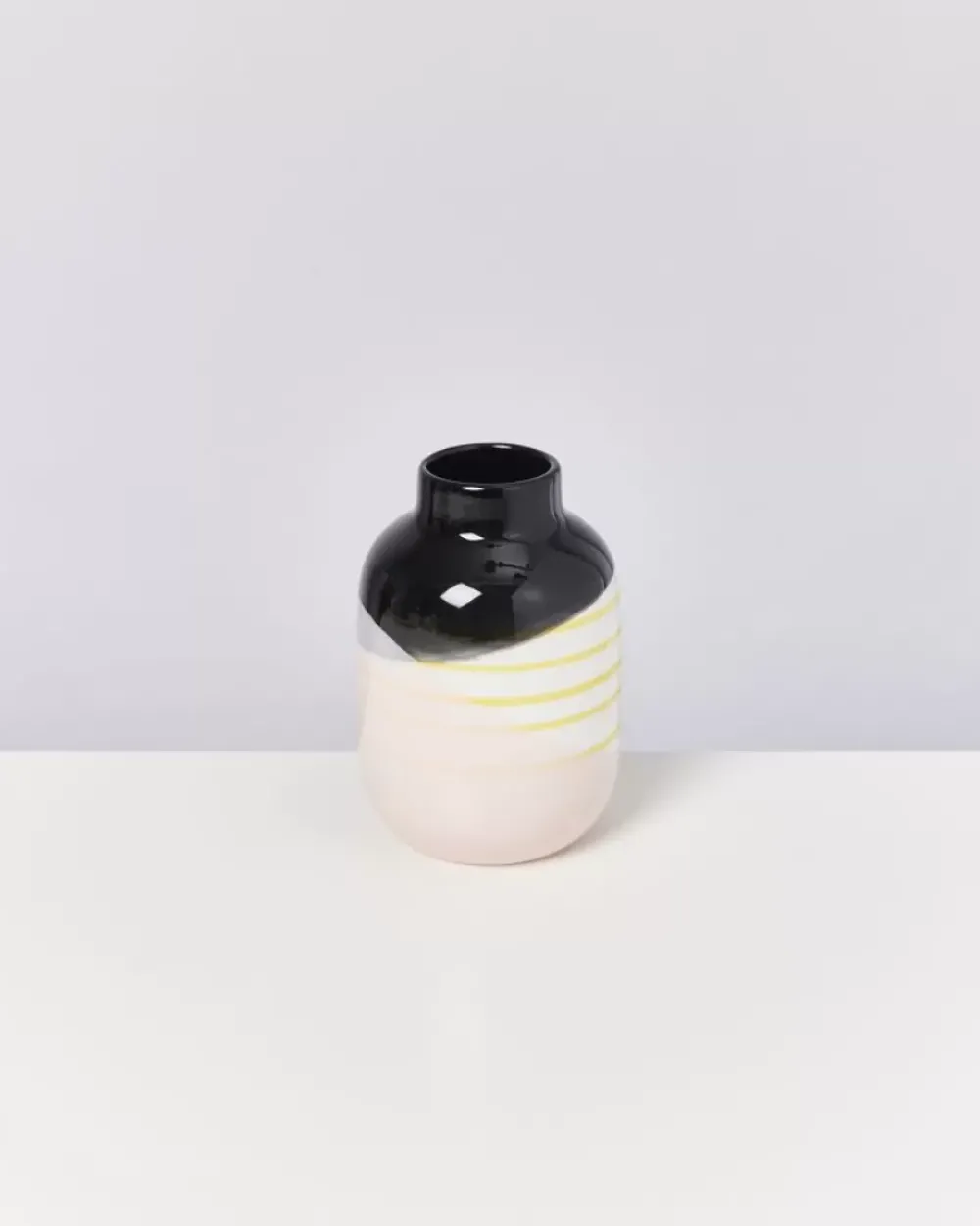 Motel a Miio Nuno Vase M Schwarz Rosa Gelb Gestreift